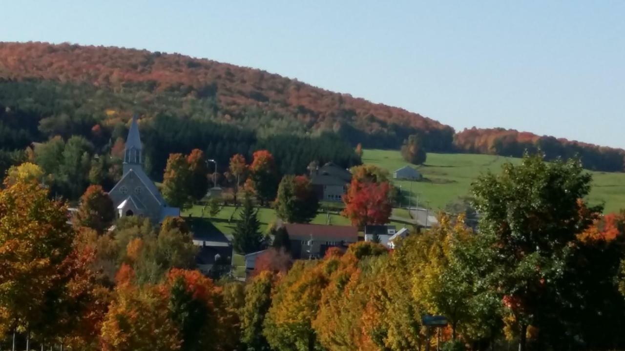 Gîte Au pied des Appalaches Sainte-Sophie-D'Halifax Exterior foto